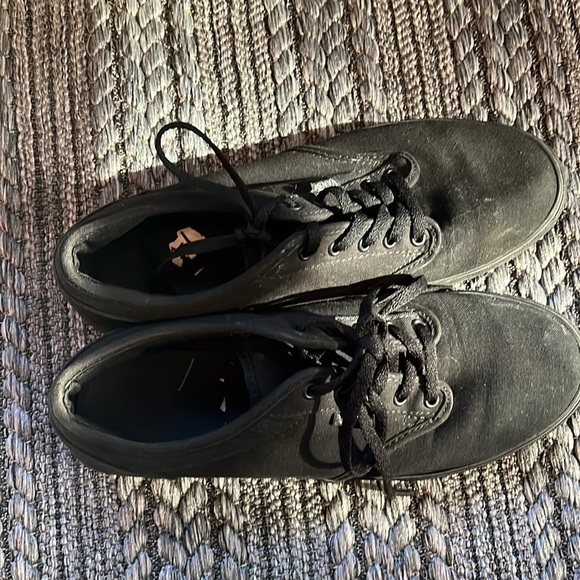 Vans - Picture 4 of 4